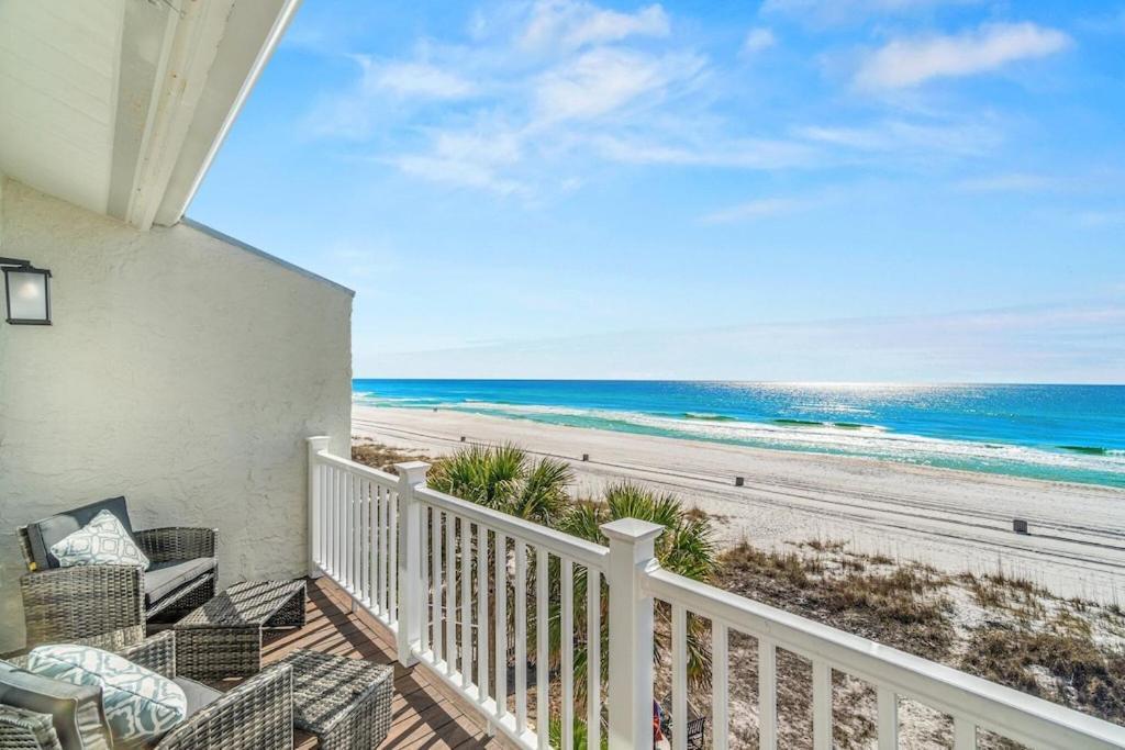 Newly Remodeled Beachfront Townhome - Sleeps 14 Panama City Beach Exteriör bild