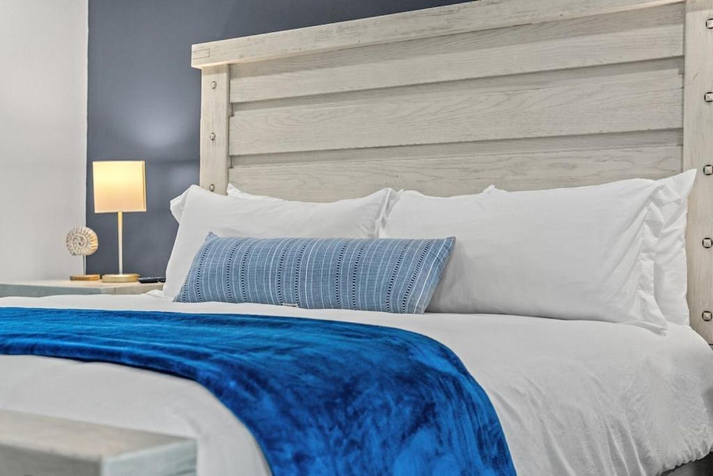 Newly Remodeled Beachfront Townhome - Sleeps 14 Panama City Beach Exteriör bild
