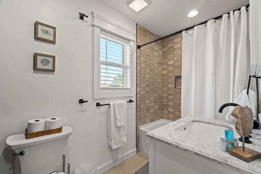 Newly Remodeled Beachfront Townhome - Sleeps 14 Panama City Beach Exteriör bild