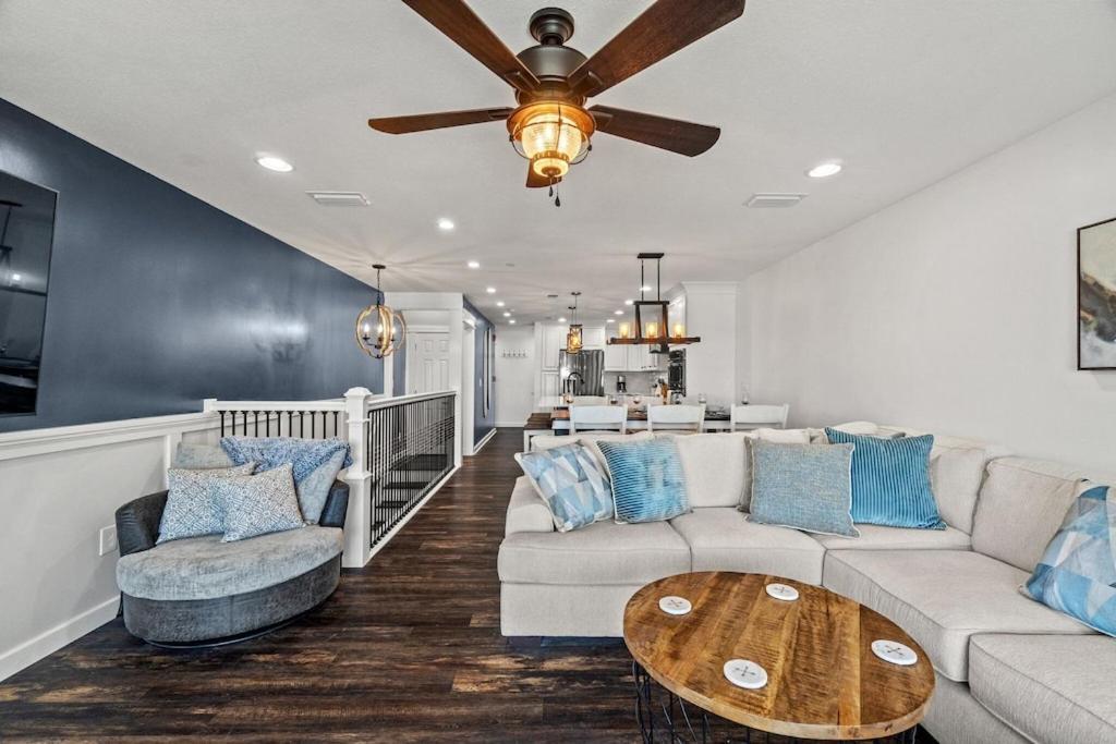 Newly Remodeled Beachfront Townhome - Sleeps 14 Panama City Beach Exteriör bild