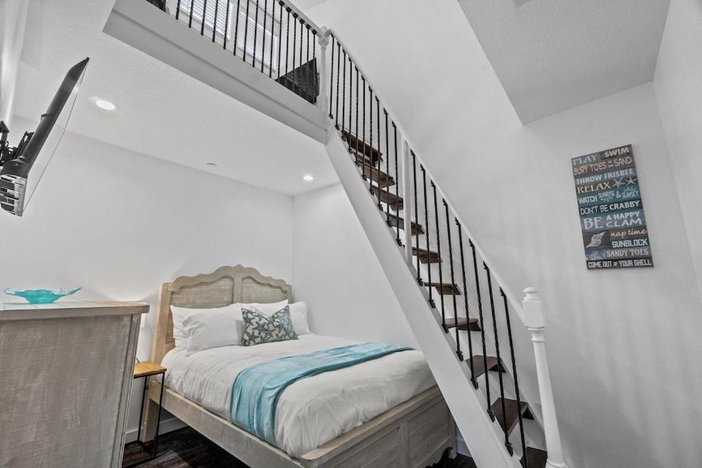 Newly Remodeled Beachfront Townhome - Sleeps 14 Panama City Beach Exteriör bild